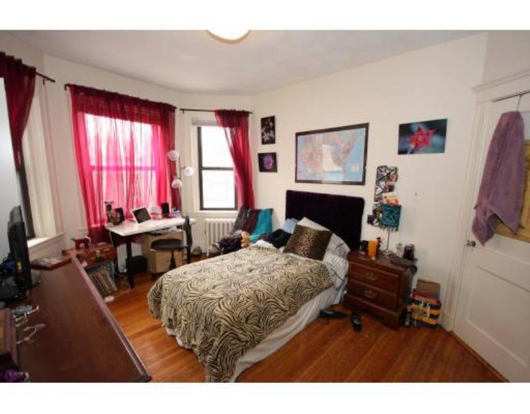 1474 Commonwealth Ave, Allston