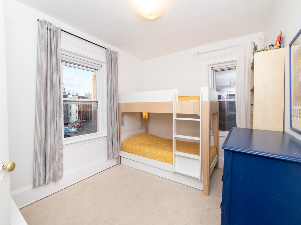 551 Brookline Ave, Longwood