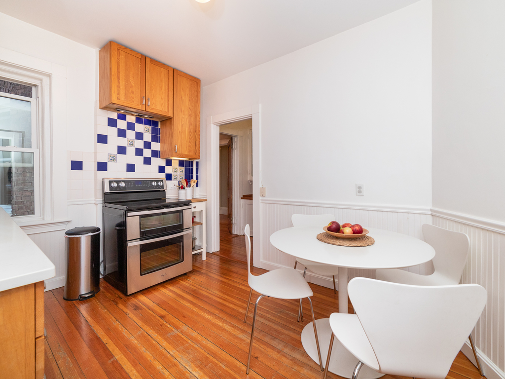 551 Brookline Ave, Longwood