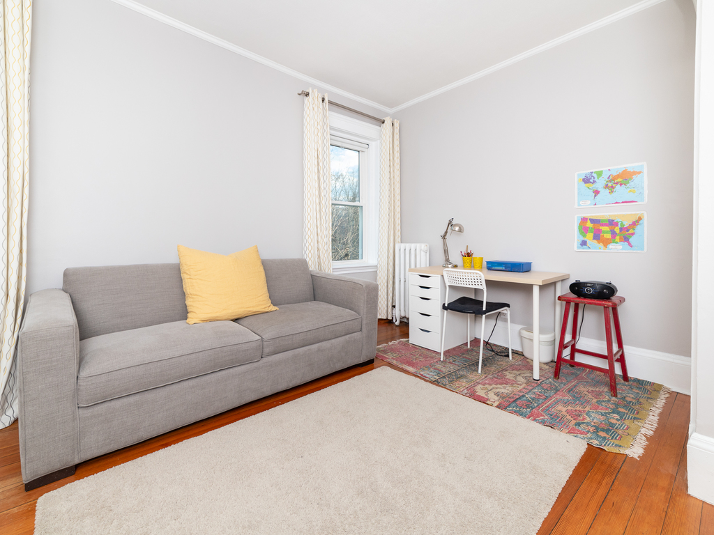 551 Brookline Ave, Longwood