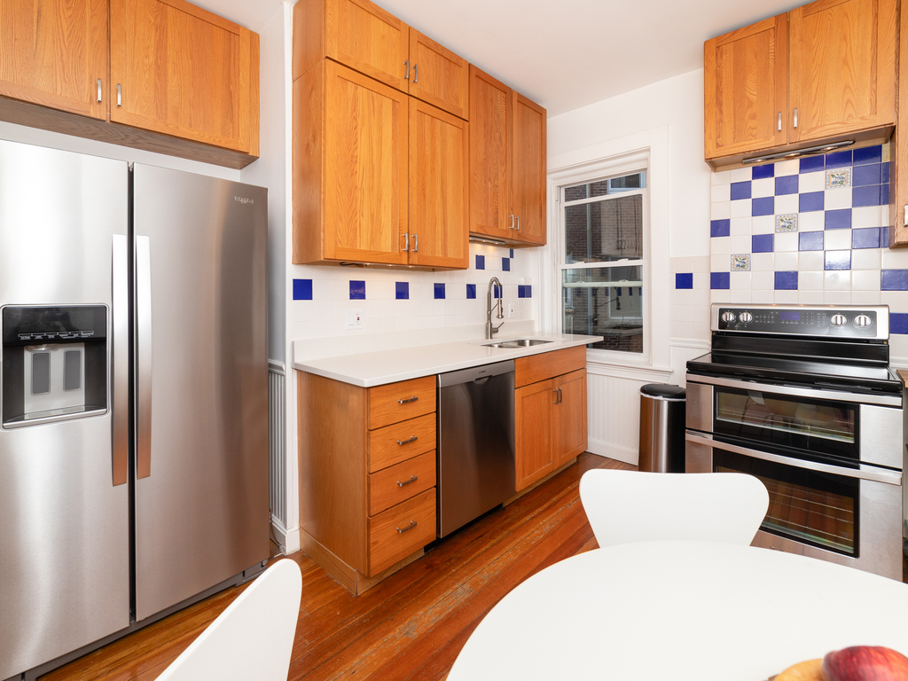 551 Brookline Ave, Longwood