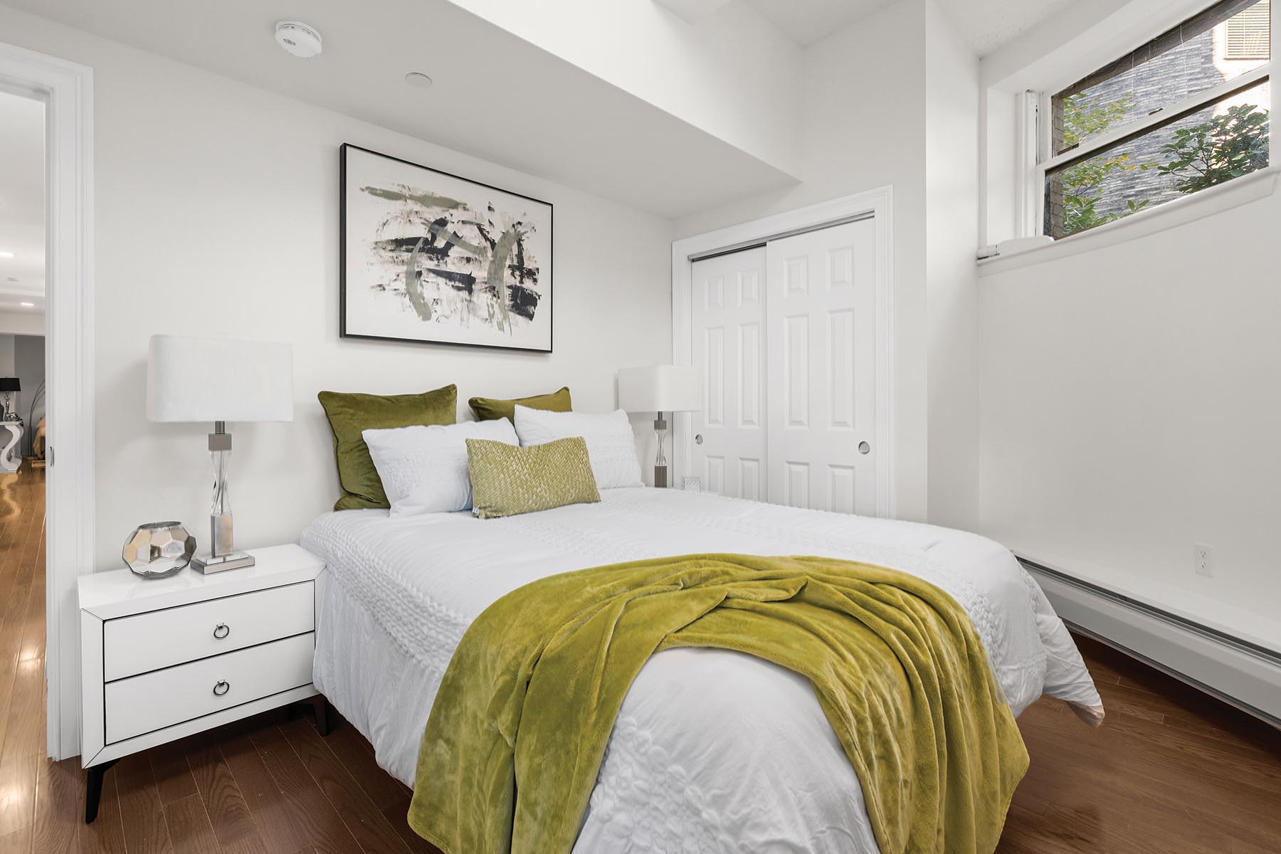 1080 Beacon St, Longwood