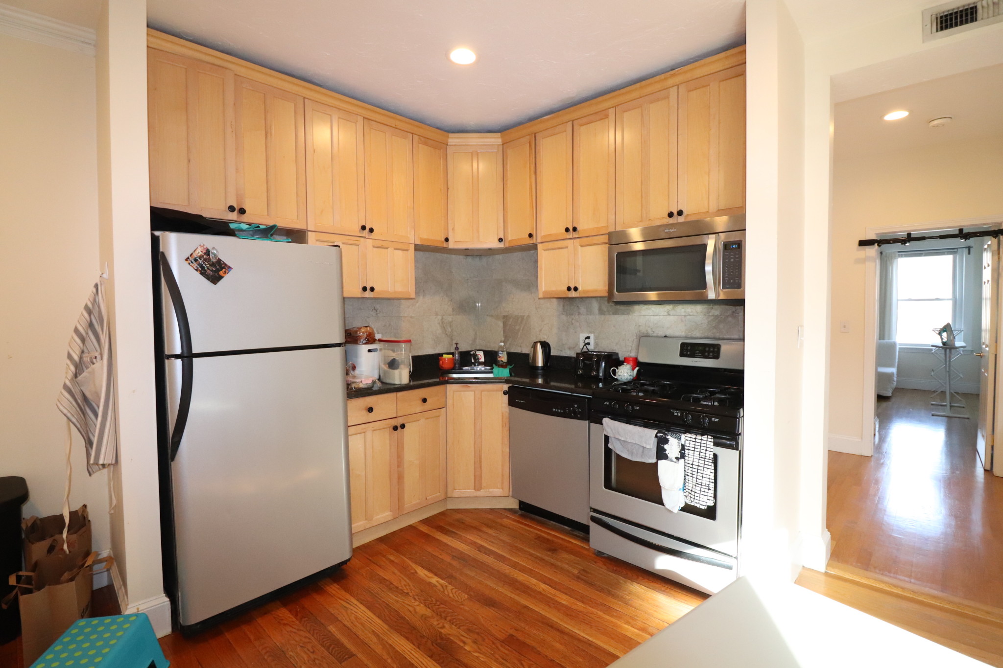 191 Winthrop Rd, Washington Square