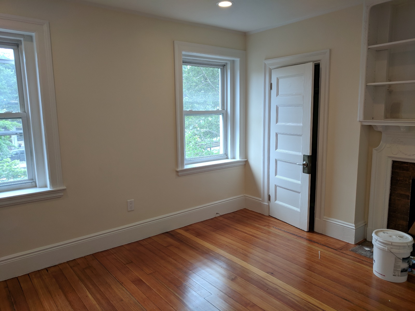 1616 Beacon St, Washington Square