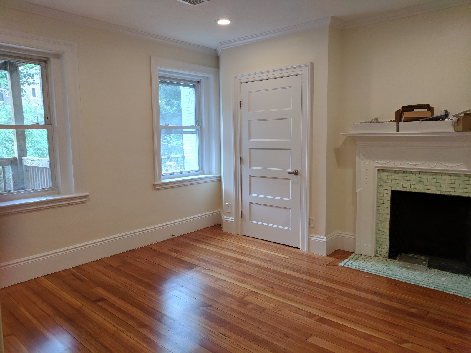 1616 Beacon St, Washington Square