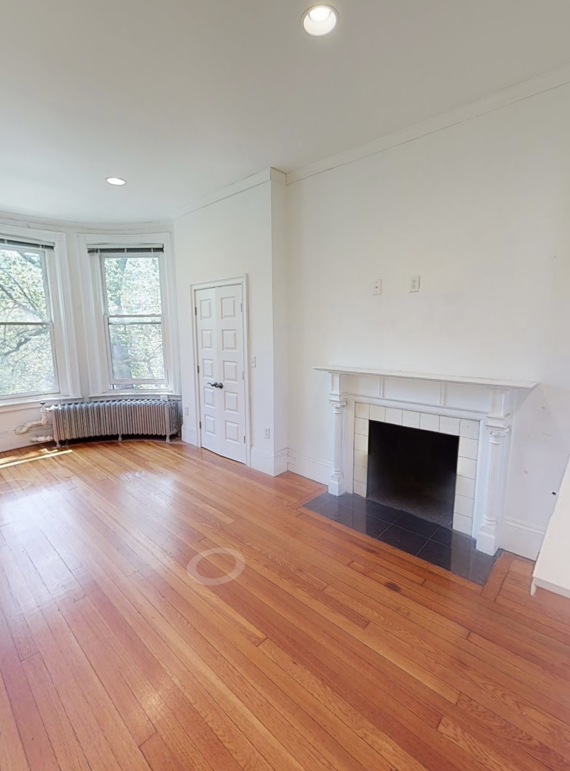 379 Commonwealth Ave, Fenway