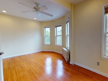 12 Montfern Ave, Brighton