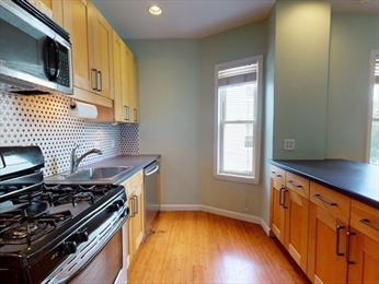 12 Montfern Ave, Brighton