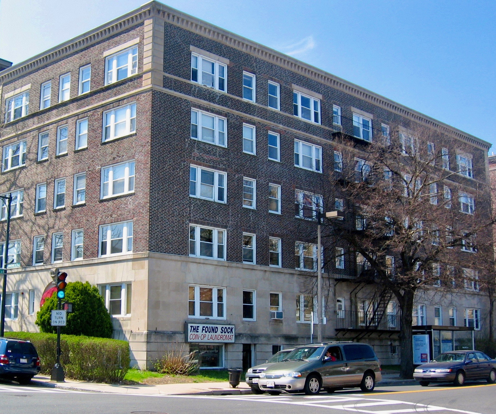 1607 Commonwealth Ave, Brighton