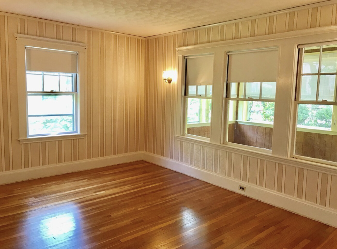 6 Colonial Ave, Newton