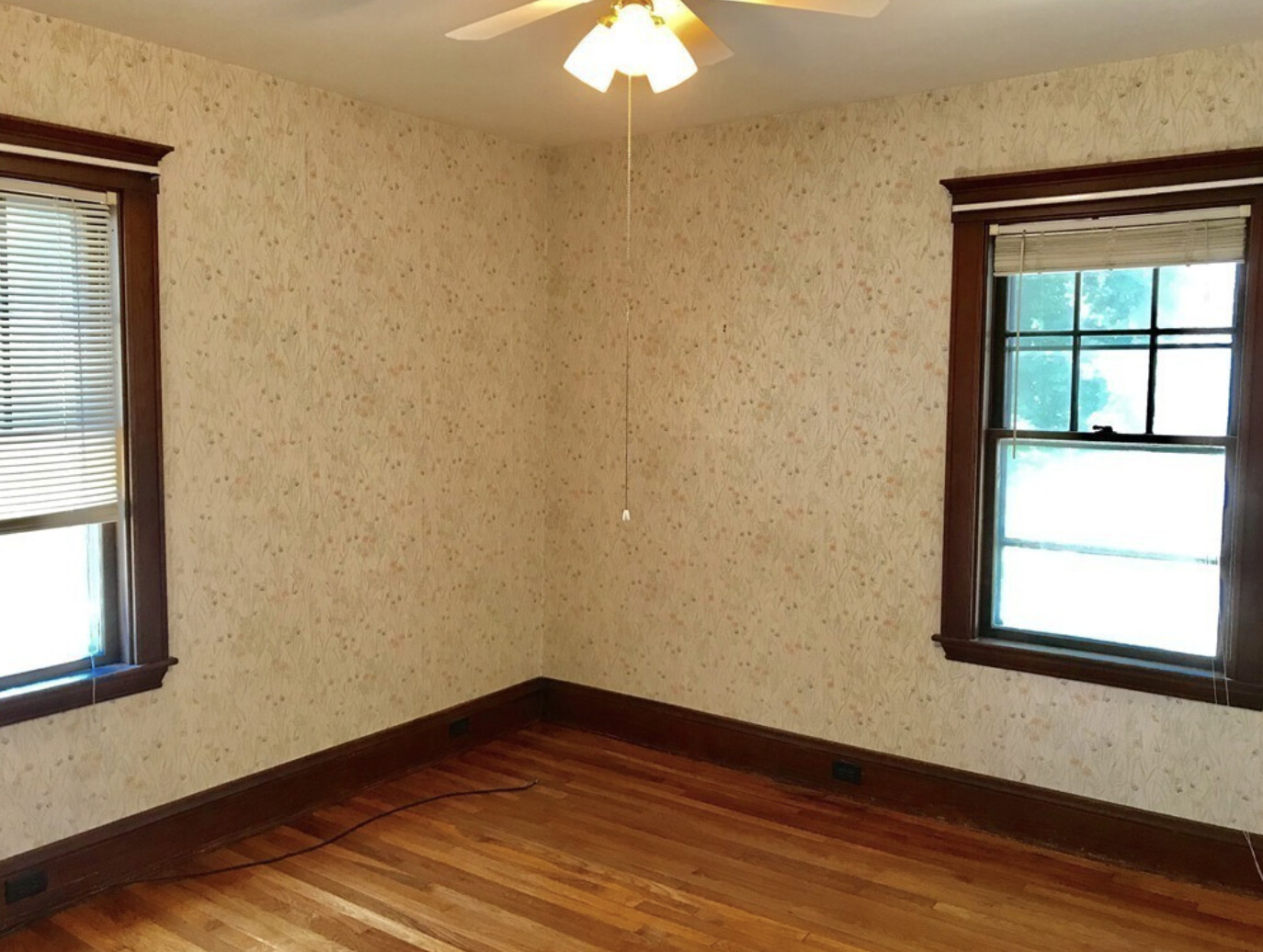6 Colonial Ave, Newton