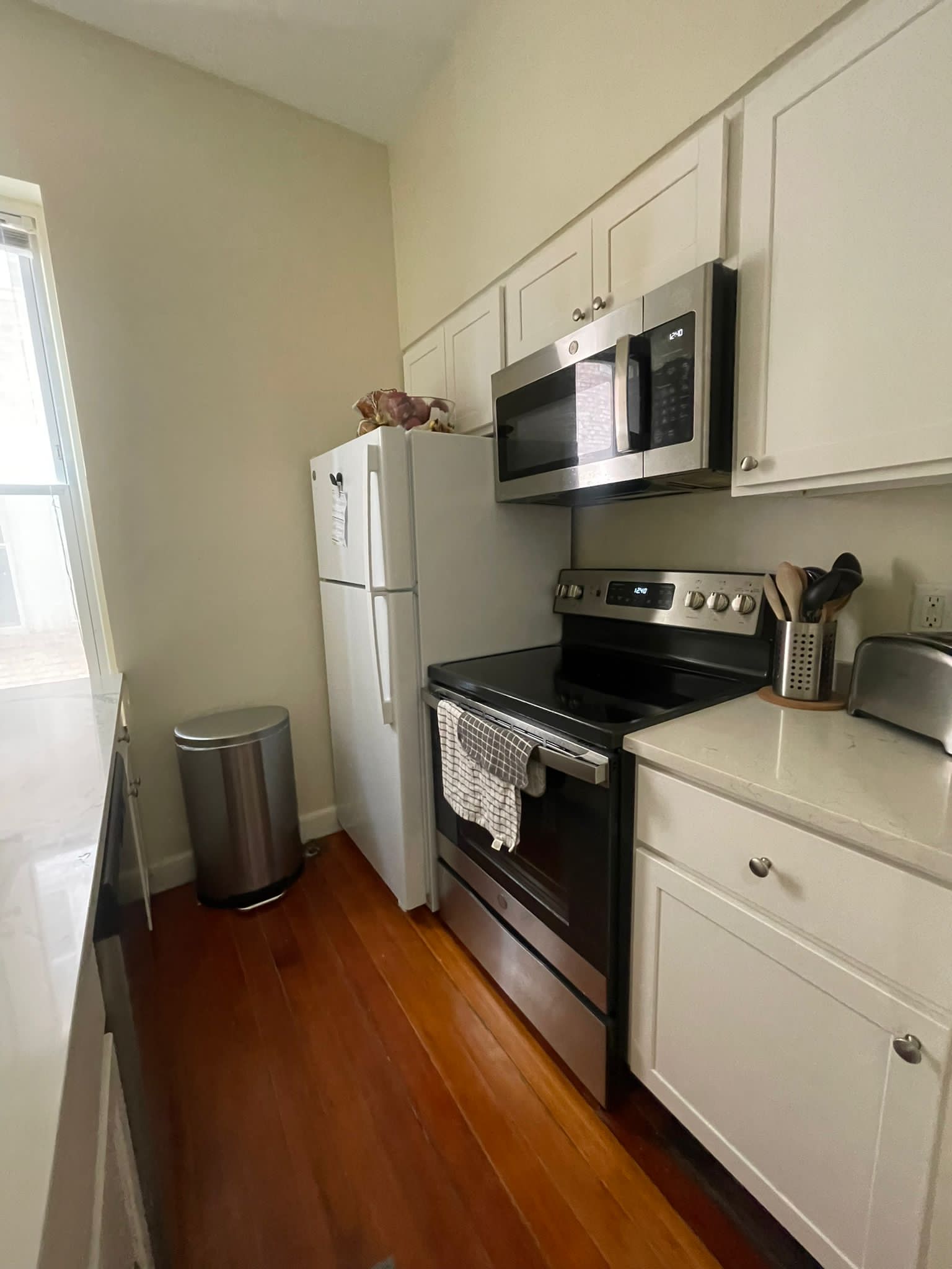 1477 Beacon St, Washington Square