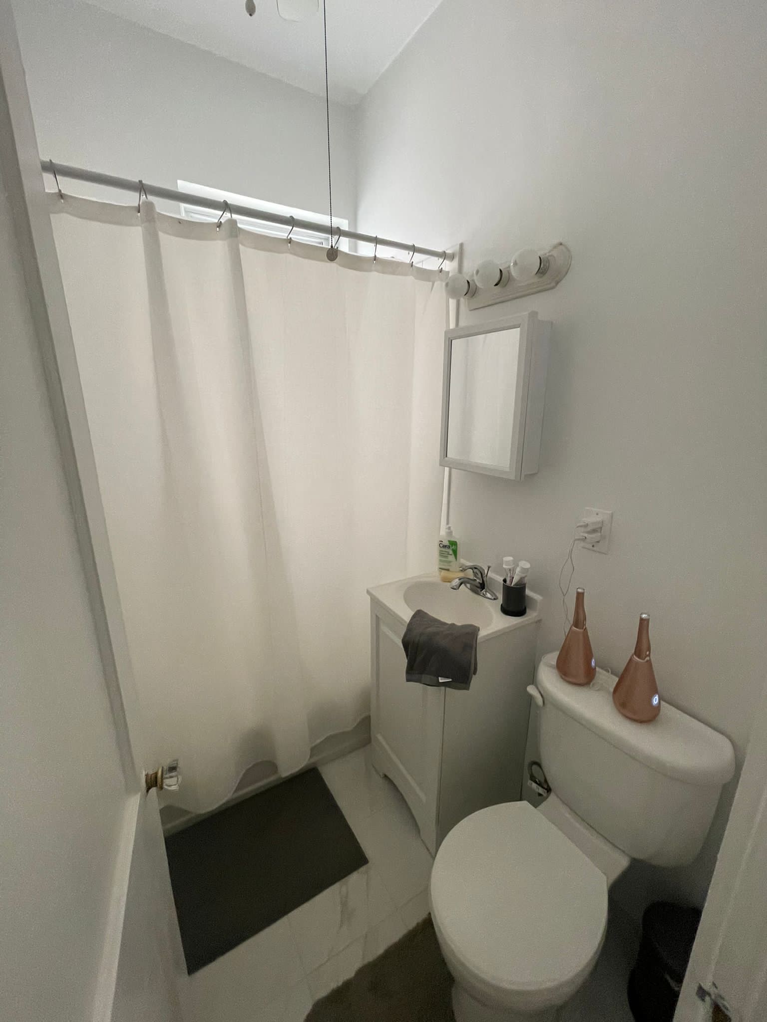 1477 Beacon St, Washington Square