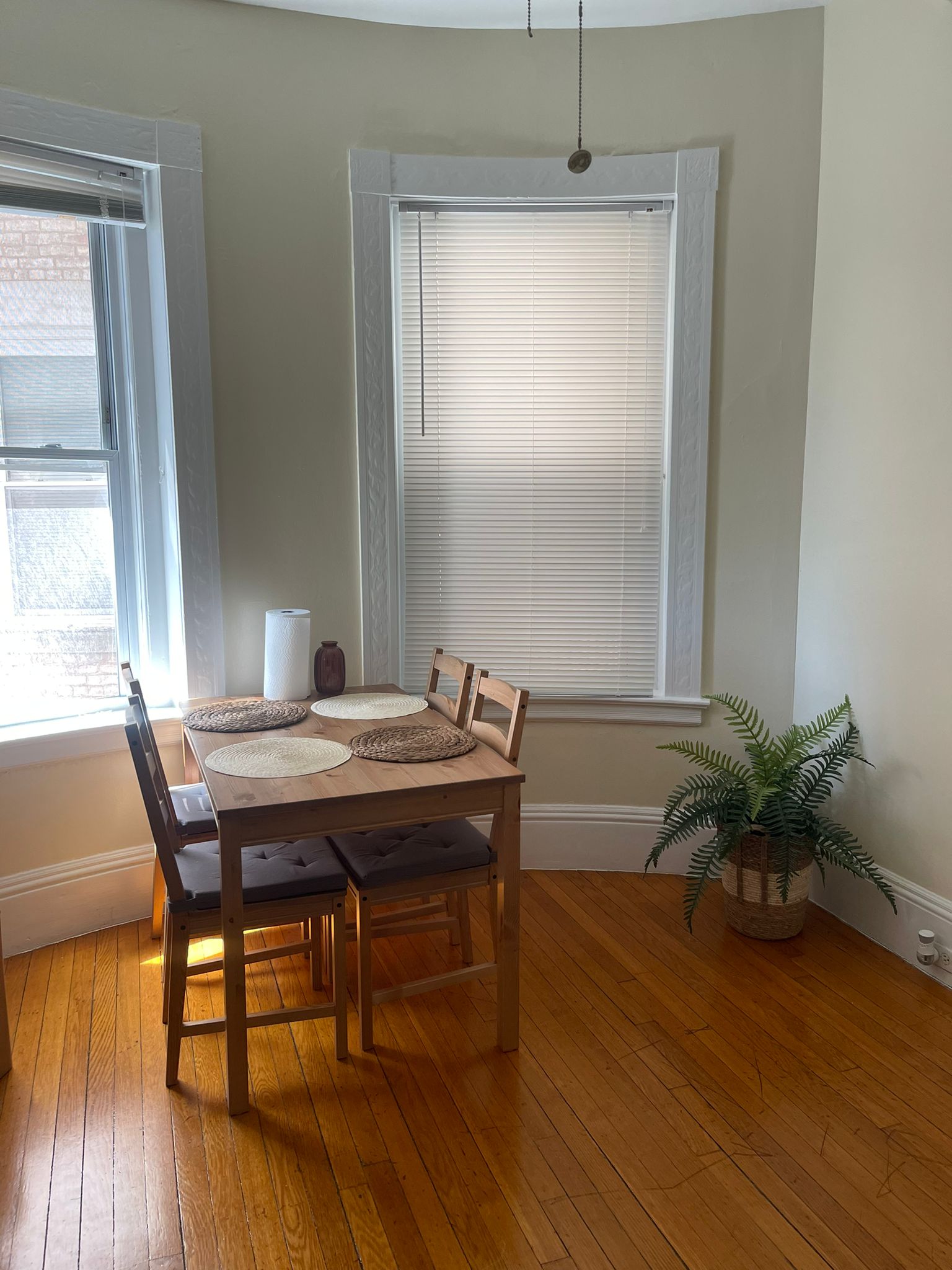 1477 Beacon St, Washington Square