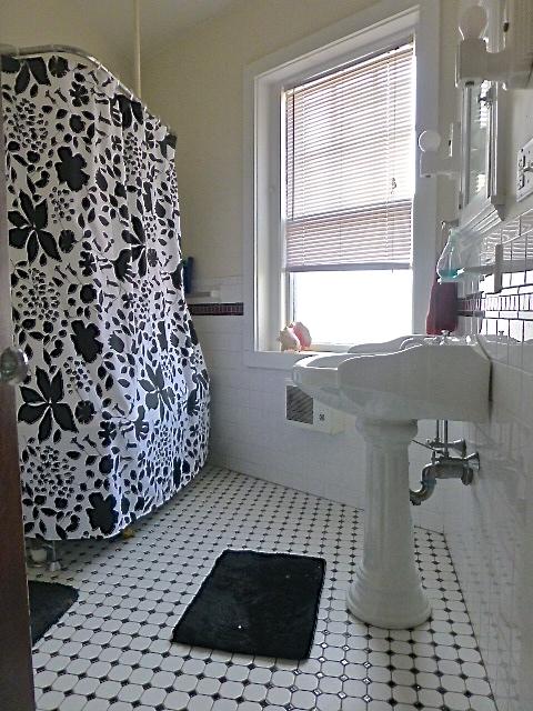 174 Winthrop Rd, Washington Square