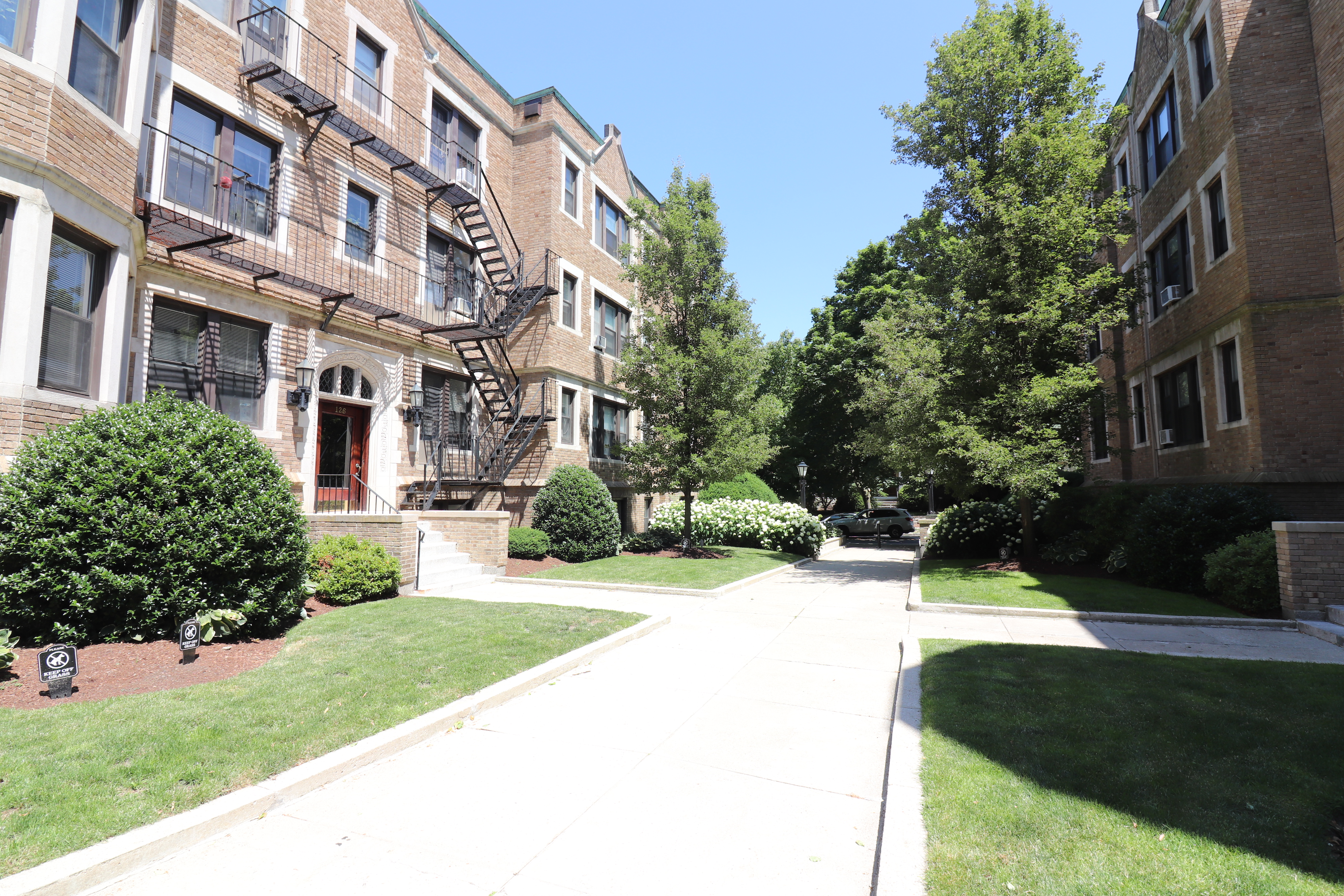 120 Babcock St, Coolidge Corner