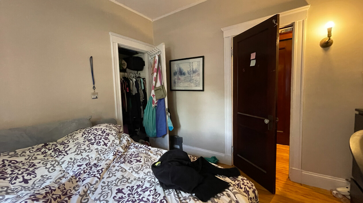 174 Winthrop Rd, Washington Square