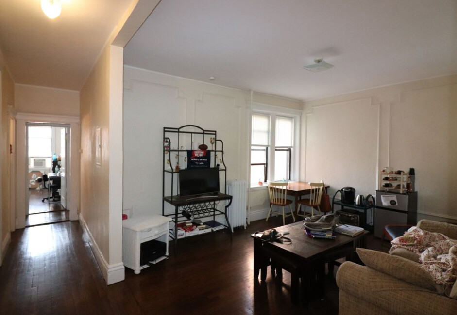 1961 Commonwealth Ave, Brighton