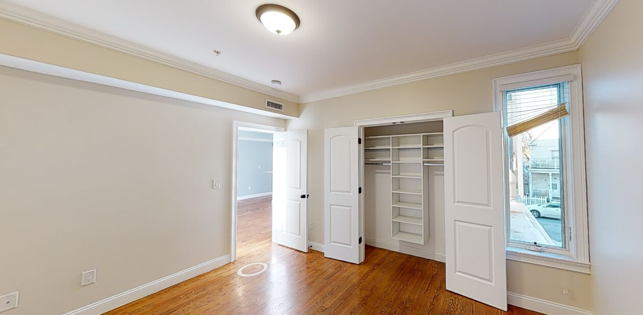 38 Hyde Park Ave, Jamaica Plain