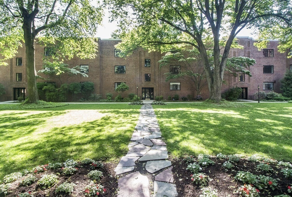 102 Sewall Ave, Coolidge Corner