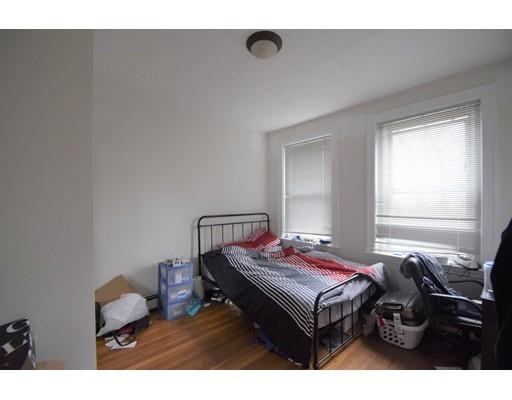 73 Thatcher St, Coolidge Corner