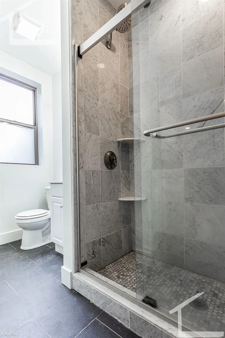 11 Queensberry St, Fenway