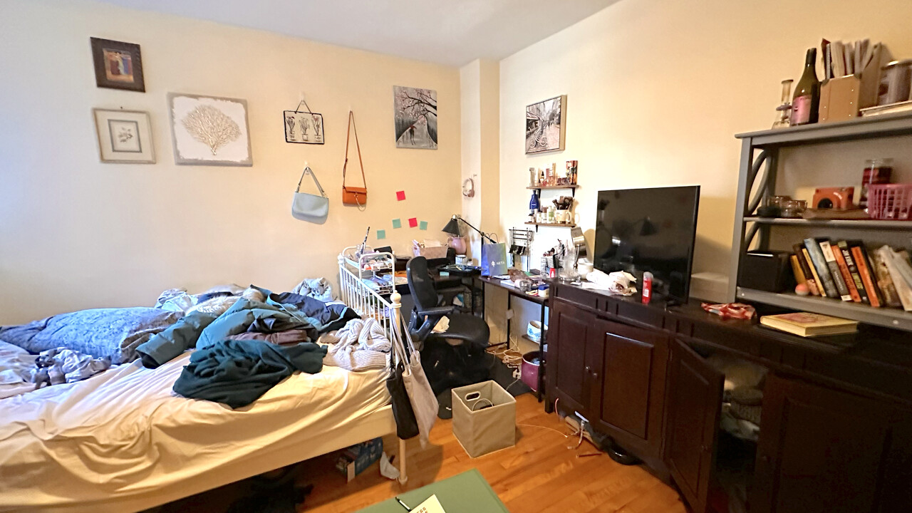 12 Dean Rd, Washington Square