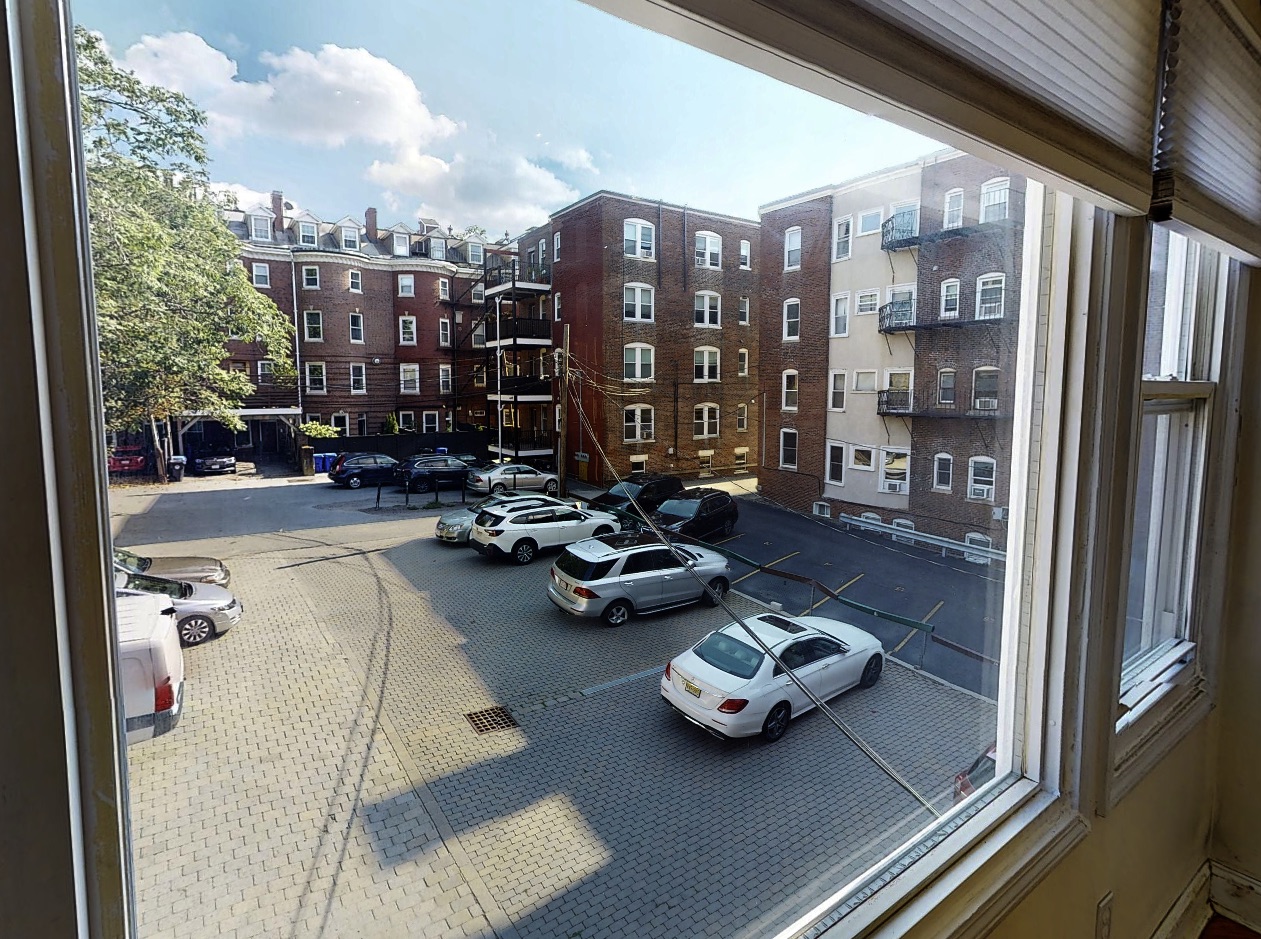 1689 Beacon St, Washington Square