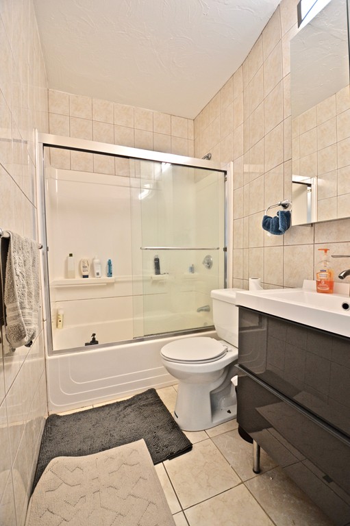 1616 Beacon St, Corey Hill