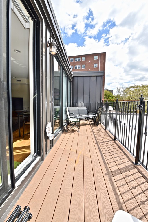 1616 Beacon St, Corey Hill