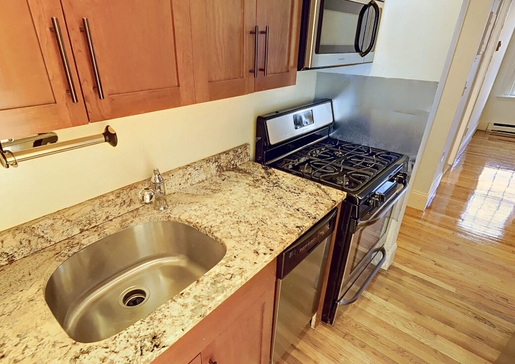 88 West Cedar St, Beacon Hill