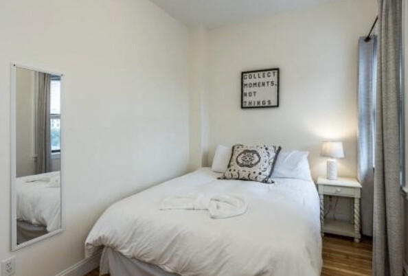 583 Beacon St, Fenway