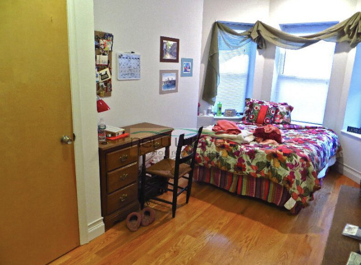 64 Louis Prang St, Fenway