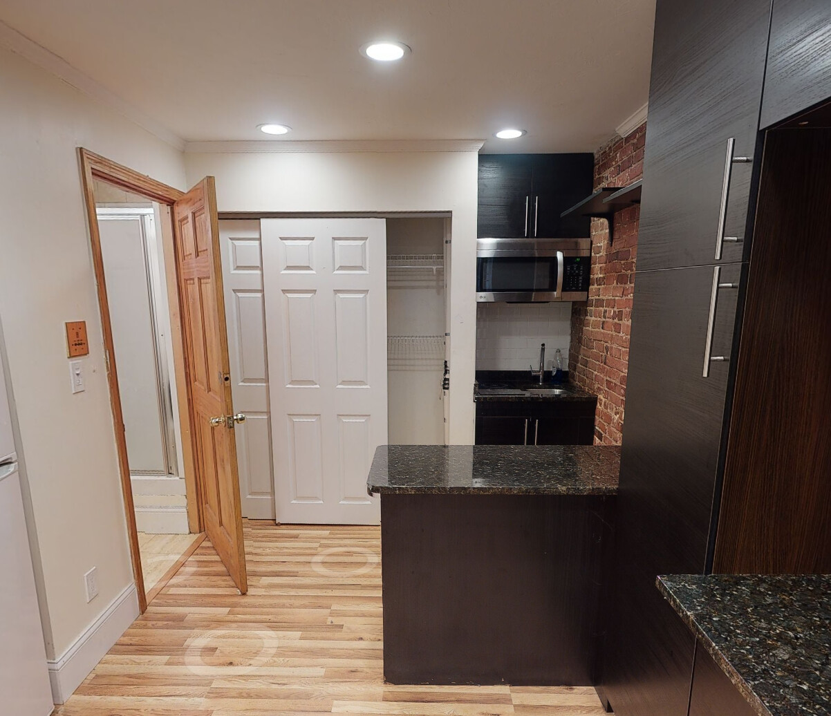 1689 Beacon St, Washington Square