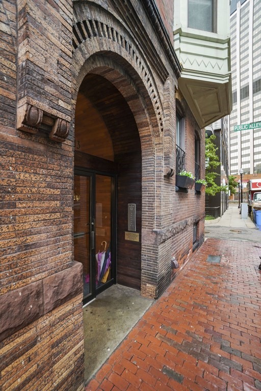 13 Garrison St, Back Bay