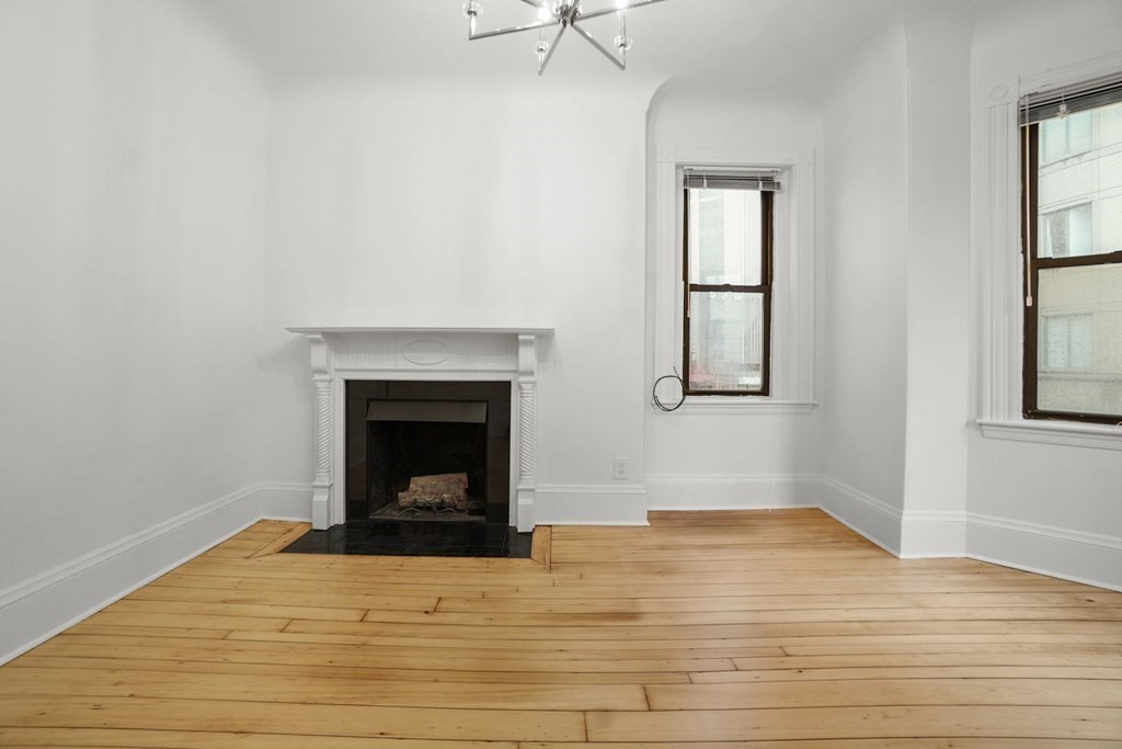 13 Garrison St, Back Bay