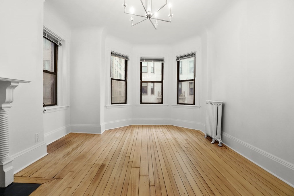 13 Garrison St, Back Bay