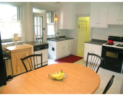 6 Lanark Rd, Washington Square