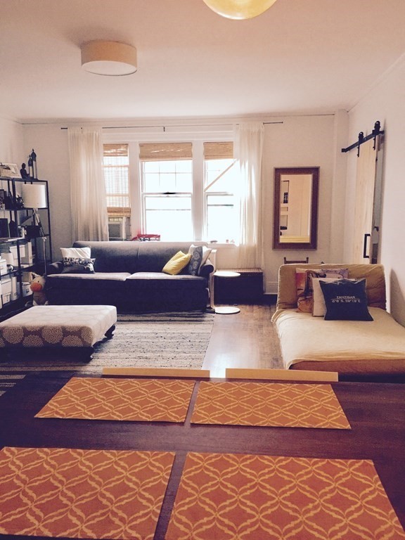 6 Lanark Rd, Washington Square