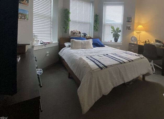 100 Hemenway St, Fenway