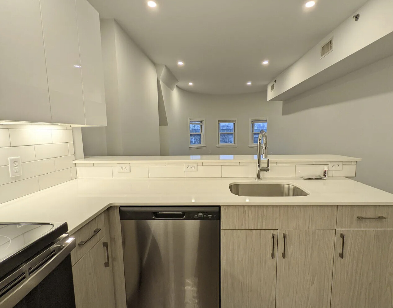 1406 Beacon St, Coolidge Corner