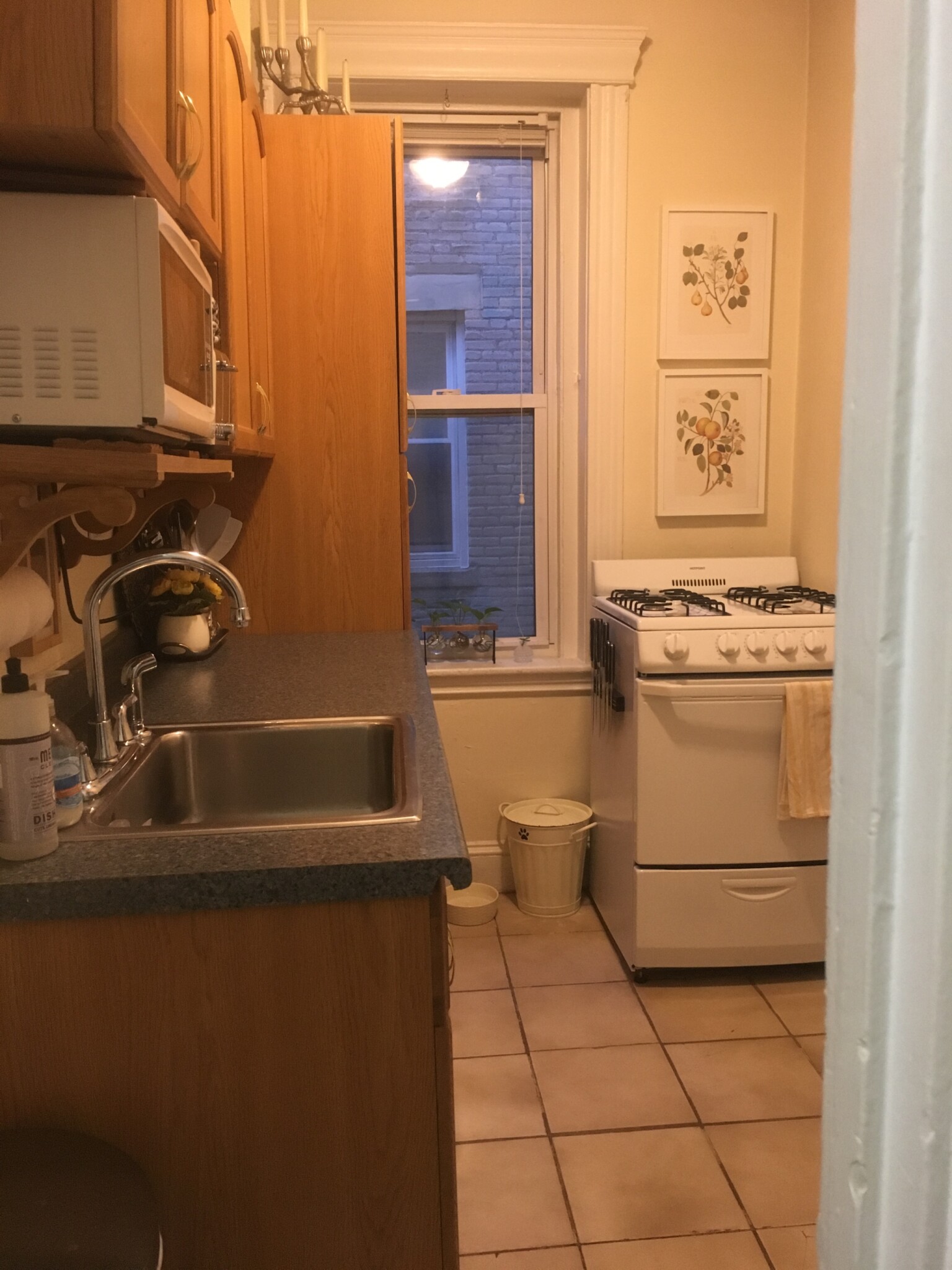 360 Riverway, Mission Hill