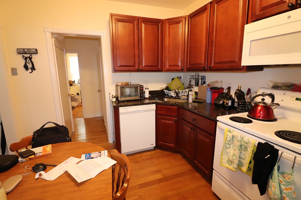 14 Leverett St, Brookline Village