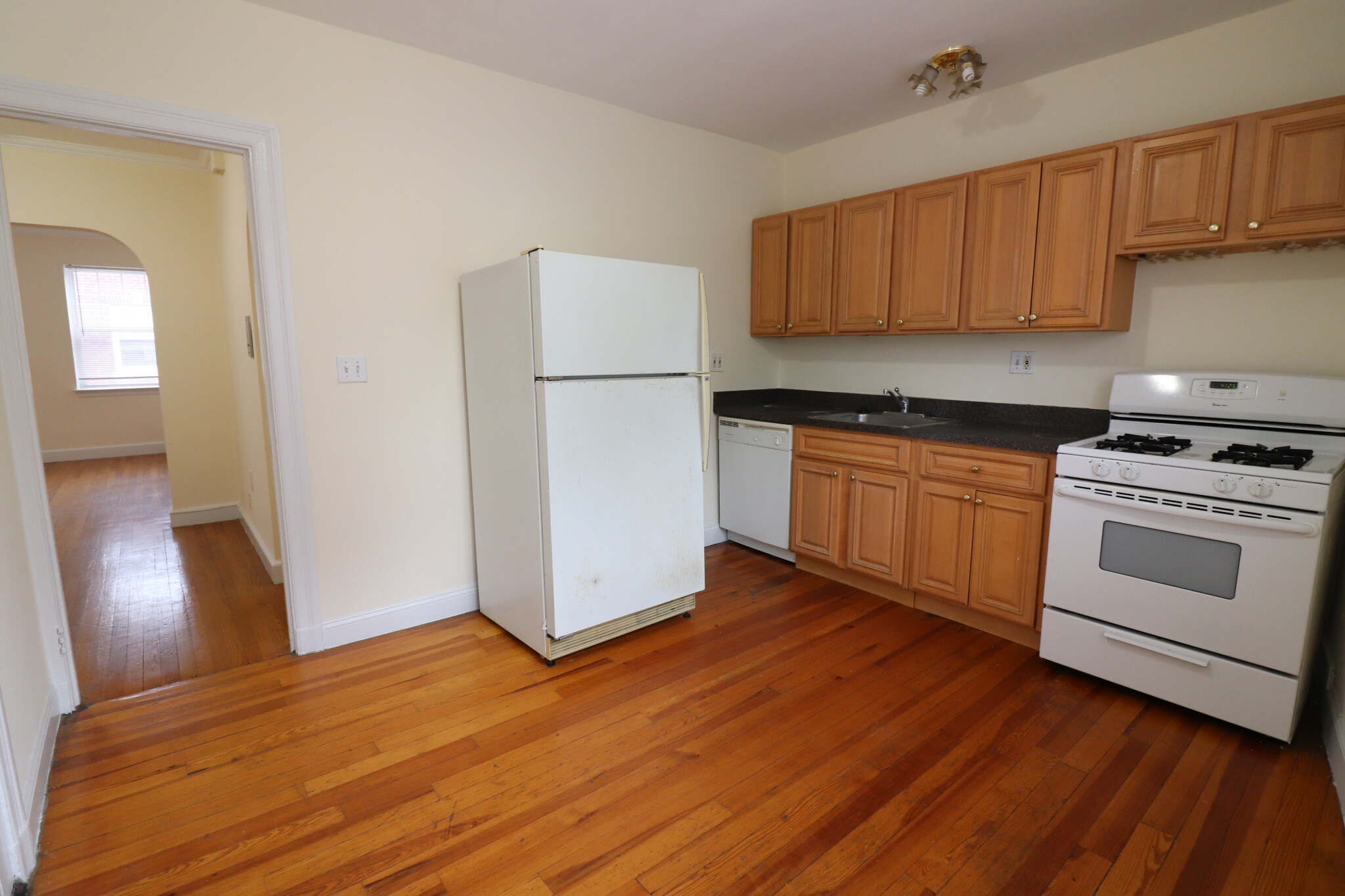 24 Fairbanks St, Coolidge Corner