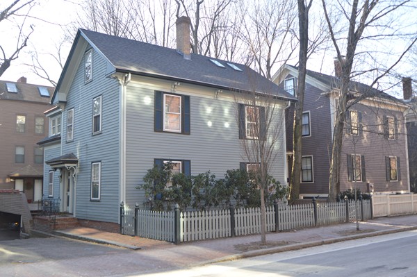 14 Mount Auburn St, Harvard Square