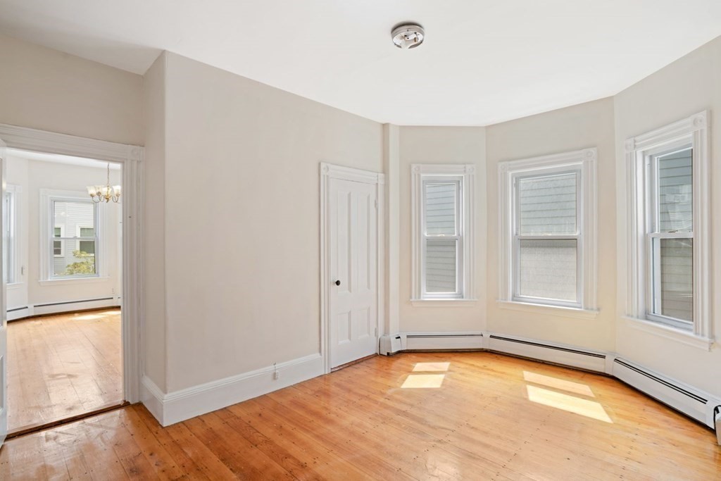 39 Goldsmith St, Jamaica Plain