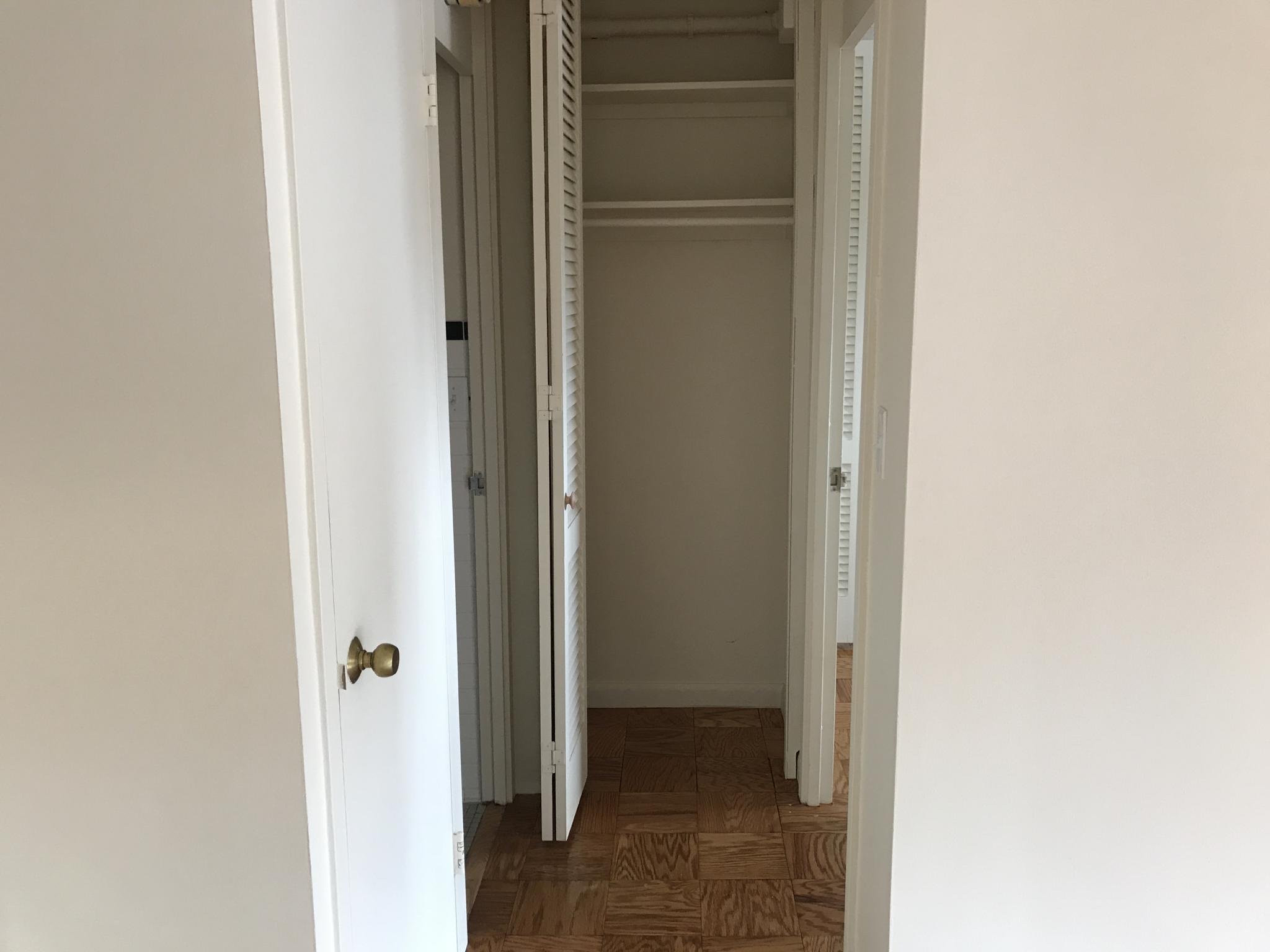 101 Monmouth St, Longwood