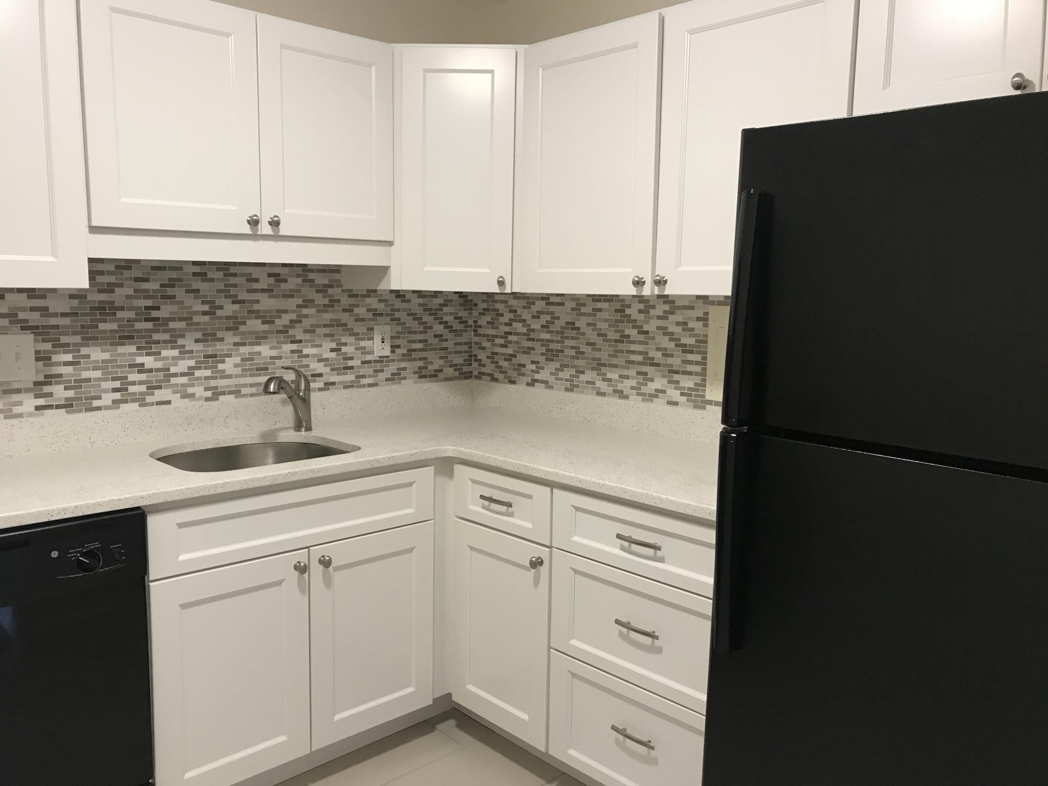 101 Monmouth St, Longwood