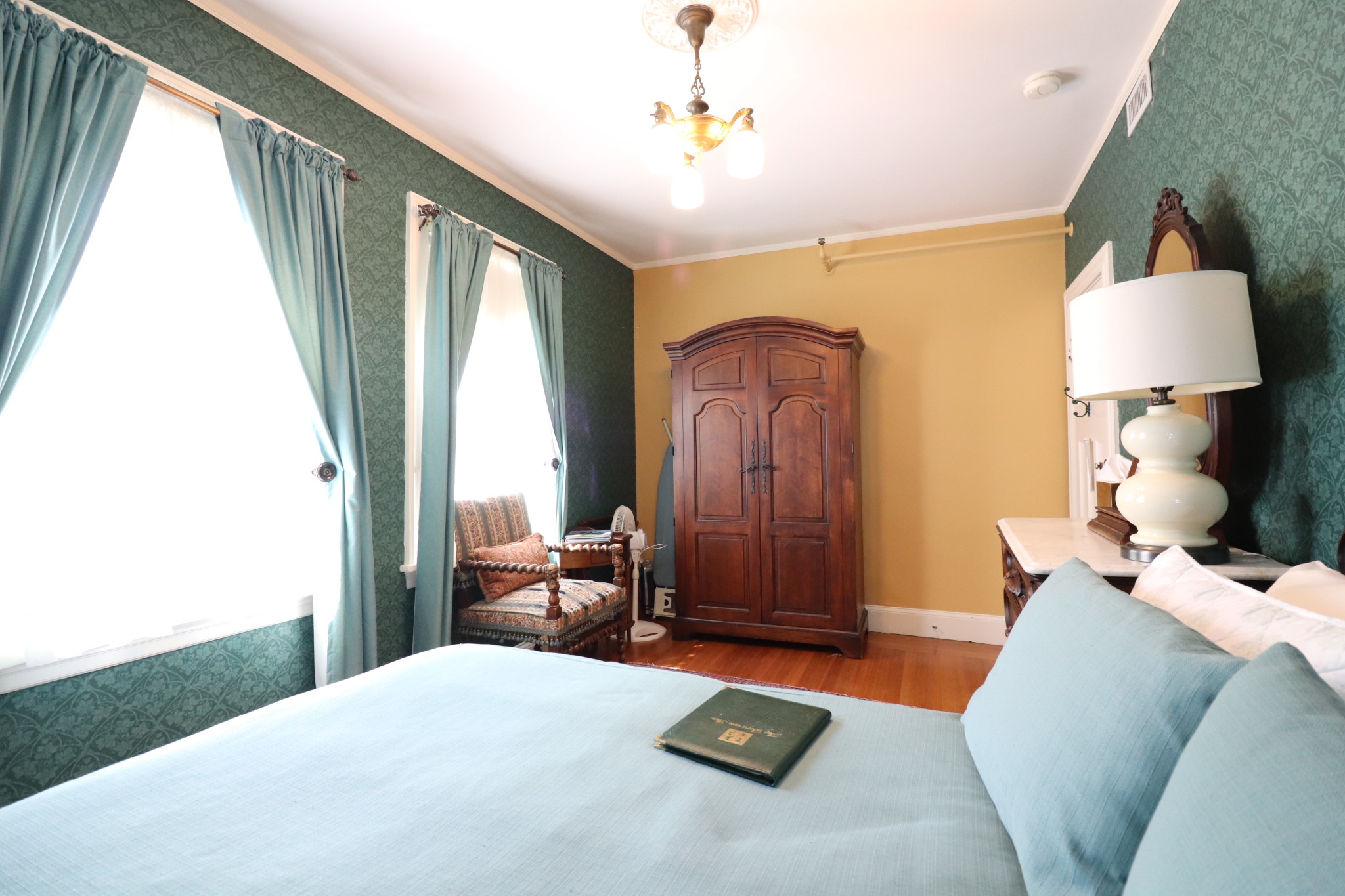 92 Sewall Ave, Coolidge Corner