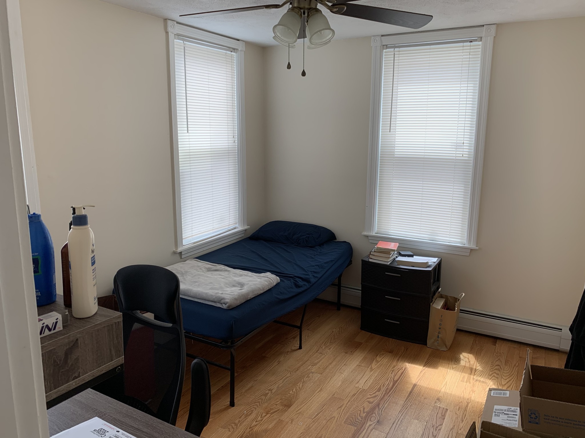 2 bed, 1 bath apartment for rent at 12 Leverett St Unit 2, Brookline Village — photo 5 of 7